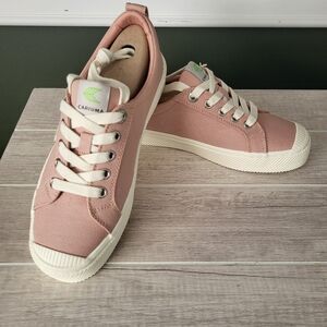 Cariuma Women 8 OCA Low Rose‎ Pink Canvas Sneakers Shoes New